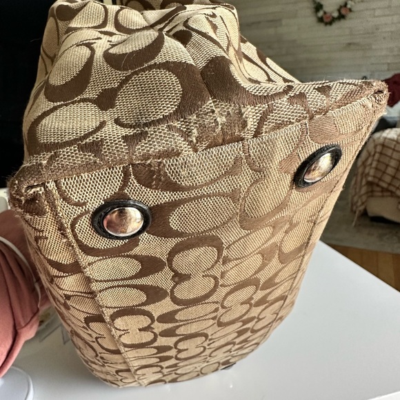 Coach Penelope Bag w/ COA - Picture 11 of 16